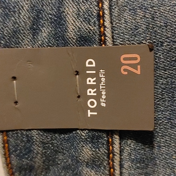Torrid Mini Denim Skirt SZ.20 NWT - Picture 7 of 7